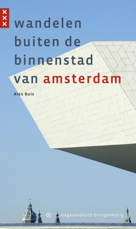 Wandelen buiten de binnenstad van Amsterdam